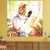 "Mrs Mouse Cleans Pots and Pans" van Beatrix Potte Canvas Afdruk (Insitu (Woonkamer))