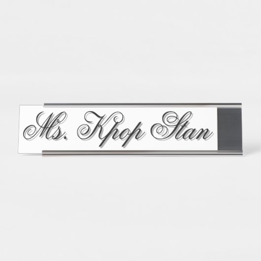 MS. Kpop Stan Bureau Naambordje (Voorkant)