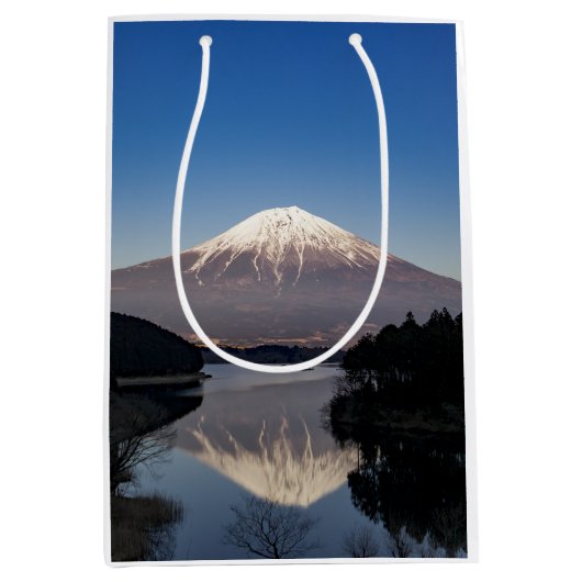 Mt Fuji Lake Reflection Medium Cadeauzakje (Voorkant)