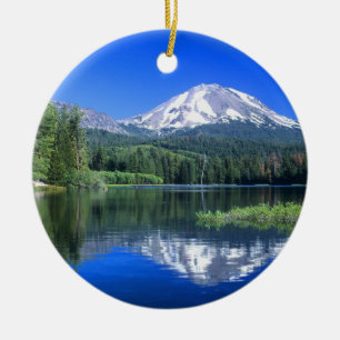Mt. Lassen verrijst boven Manzanita Lake Keramisch Ornament
