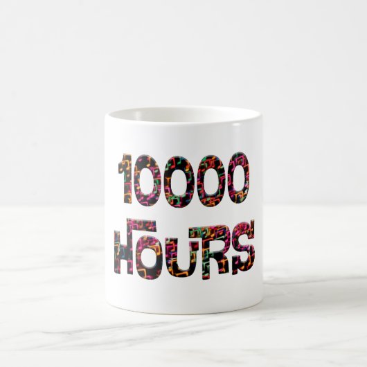Mug 10000 heures avec une superposition de notes de mu (Centre)