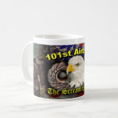 Mug 101st aéroporté - Eagle criard (Devant gauche)