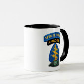 Mug 10ème Bérets verts de groupe de forces spéciales (Devant droit)