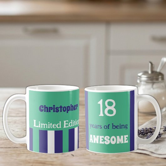 Mug 18 ans d'en être formidable nom vert violet