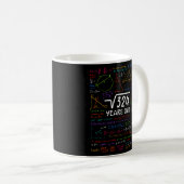 Mug 18E Racine Carré 324 18 Ans (Devant droit)