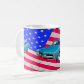 Mug 1966 Pontiac Le Mans et drapeau américain (Devant gauche)