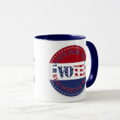 Mug 2024 Vote Pour Le Drapeau Rouge, Bleu Blanc États- (Devant droit)