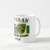 Mug 23ème Division de FNI (Americal) - Vietnam (w/CIB) (Devant droit)