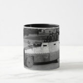 Mug 27 mars 1917 :  L'escadron de véhicule blindé (Centre)
