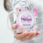 Mug 30e anniversaire boho chic aquarelle fleurs roses<br><div class="desc">Romantique,  bohème,  boho style pour une fille de 30ème anniversaire. Fleurs douces et féminines aquarelles aux couleurs rose,  vert et pêche avec feuillage vert sur un arrière - plan blanc. Modèle pour un nom,  un âge et une date,  des lettres violettes. L'âge 30 en rose.</div>