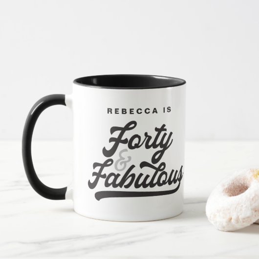 Mug 40 et fabuleux script rétro d'anniversaire vintage (Avec donut)