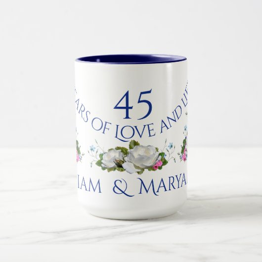 Mug 45 ans d'amour - Couture des roses blanches (Centre)