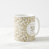 Mug 50 ans et fabuleux motif floral décoratif or (Devant droit)