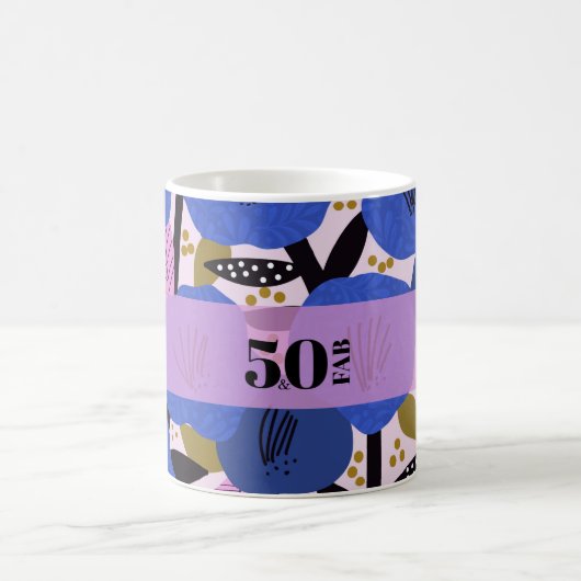 Mug 50 et fabuleux 50e anniversaire Blue Floral Patter (Centre)