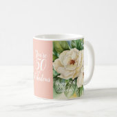 Mug 50 Et fabuleux 50e anniversaire Blush rose Floral (Devant droit)
