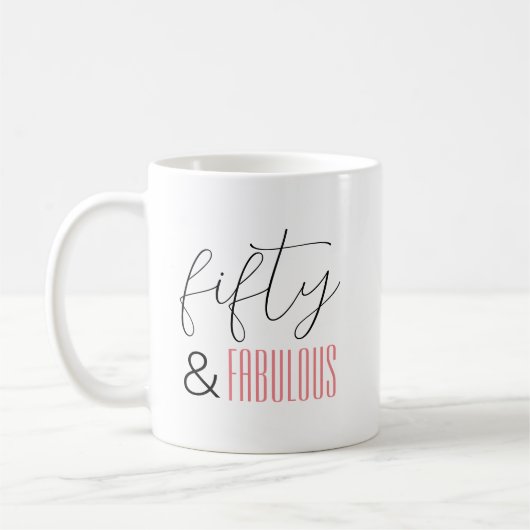 Mug 50 et fabuleux 50e anniversaire Script moderne (Gauche)