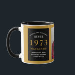 Mug 50th Birthday 1973 Black Gold Ajouter Nom Photo<br><div class="desc">Une énorme tasse photo en noir et or pour ces gens spéciaux. Customisez facilement le texte et la photo en utilisant le modèle fourni. Une partie de la gamme de normes d'établissement.</div>