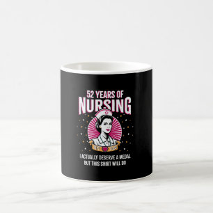 Mug 52 Ans d'Infirmière Méritant une Médaille Infirmiè