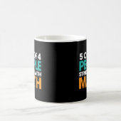 Mug 5 Personnes Sur 4 Luttent Avec Les Maths (Centre)