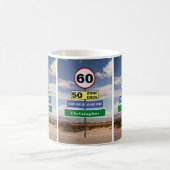 Mug 60e anniversaire Funny Road Trip Signes Ajouter vo (Centre)