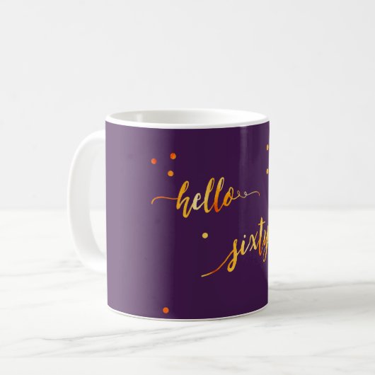 Mug 60e anniversaire violet script de typographie or (Devant gauche)