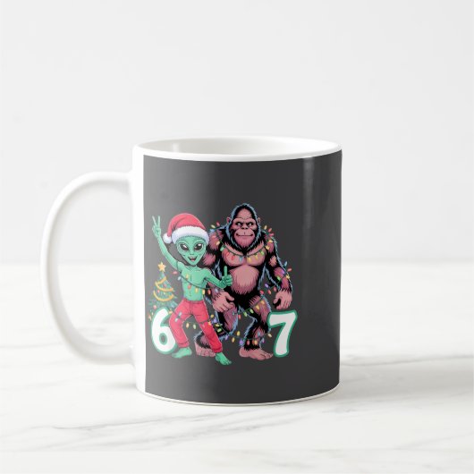 Mug 6 7 Meme Christmas Alien Sasquatch Six Seven Fun  (Gauche)