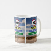 Mug 70e anniversaire Funny Road Trip Signes Ajouter vo (Devant droit)