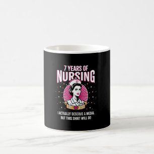 Mug 7 Ans d'Infirmière Méritant une Médaille Anniversa