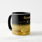 Mug 90e anniversaire noir or nom classique élégant (Devant gauche)