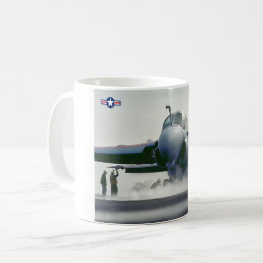 MUG A-6E (Devant gauche)