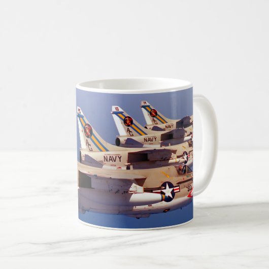 MUG A-7E CORSAIR II (Devant droit)