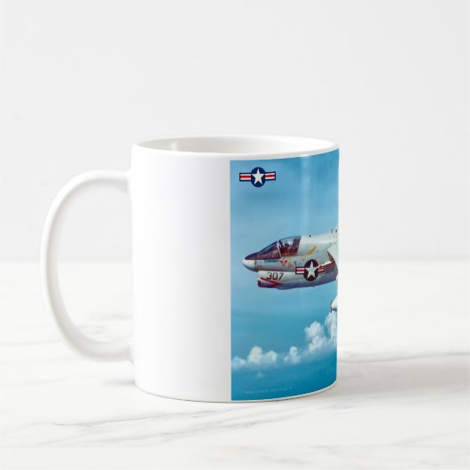 MUG A-7E CORSAIR II (Gauche)