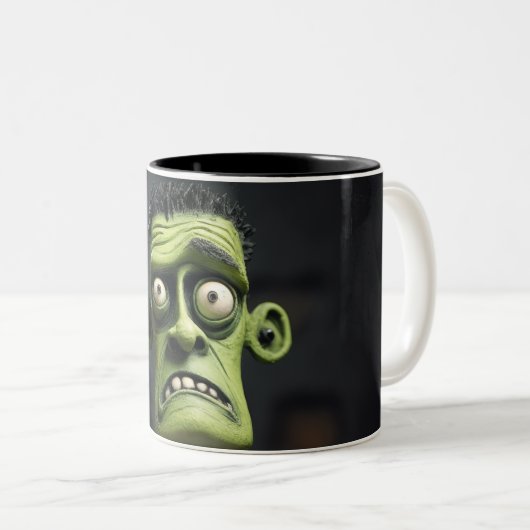 Mug à café à deux tons Frankenstein (Devant droit)