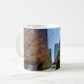 Mug A Côté De L'Arbre De Noël De Dallas (Devant gauche)