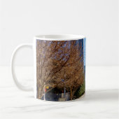 Mug A Côté De L'Arbre De Noël De Dallas (Gauche)