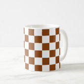 Mug à damiers Brown et blanc (Devant droit)