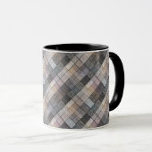 Mug à damiers gris. (Devant droit)