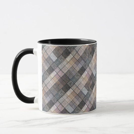 Mug à damiers gris. (Gauche)