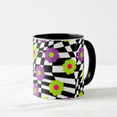 Mug À damiers noir et blanc avec fleurs (Devant droit)