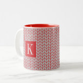Mug à deux tons en tricot gris rouge + initiale II (Devant gauche)