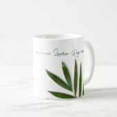 Mug à Feuilles de palme vert tropicale avec nom (Devant droit)