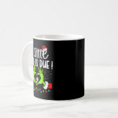 Mug A Little Who Is Due Funny Christmas Pregnancy Anno (Devant gauche)