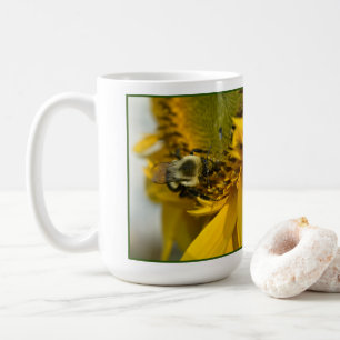 Mug Abeille affairée sur un tournesol