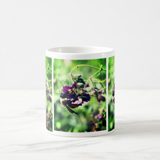 Mug Abeille Avec Pollen Sur Fleur (Centre)