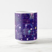 Mug Abstrait Maximaliste sur Fond Violet (Centre)