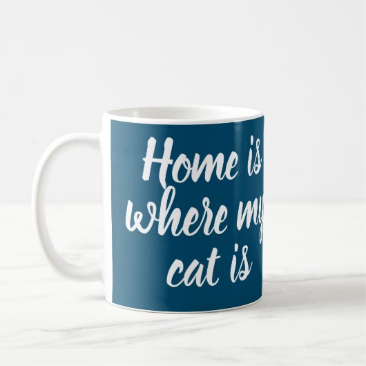 Mug Accueil Où Mon Chat Est Blanc Script Marine (Gauche)