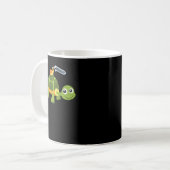 Mug Adorable Tortue d'équitation Yelling Wheelling Cut (Devant gauche)