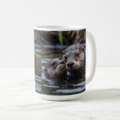 Mug **"Adrift in Love : Mummy and Baby Otter"** (Devant droit)