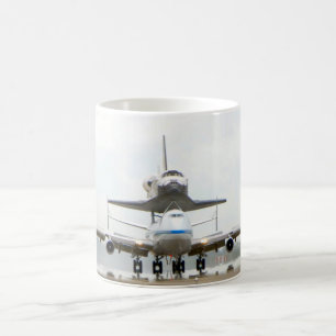 MUG AÉRONEF DE TRANSPORTEUR DE NAVETTE SPATIALE