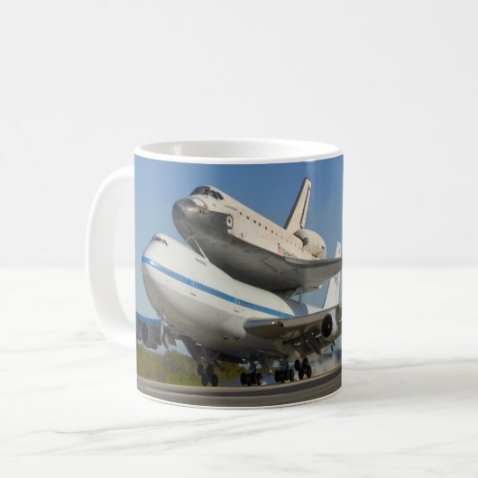 MUG AÉRONEF DE TRANSPORTEUR DE NAVETTE SPATIALE (Devant gauche)